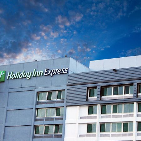 Holiday Inn Express Van Nuys, An Ihg Hotel Los Angeles Exterior foto