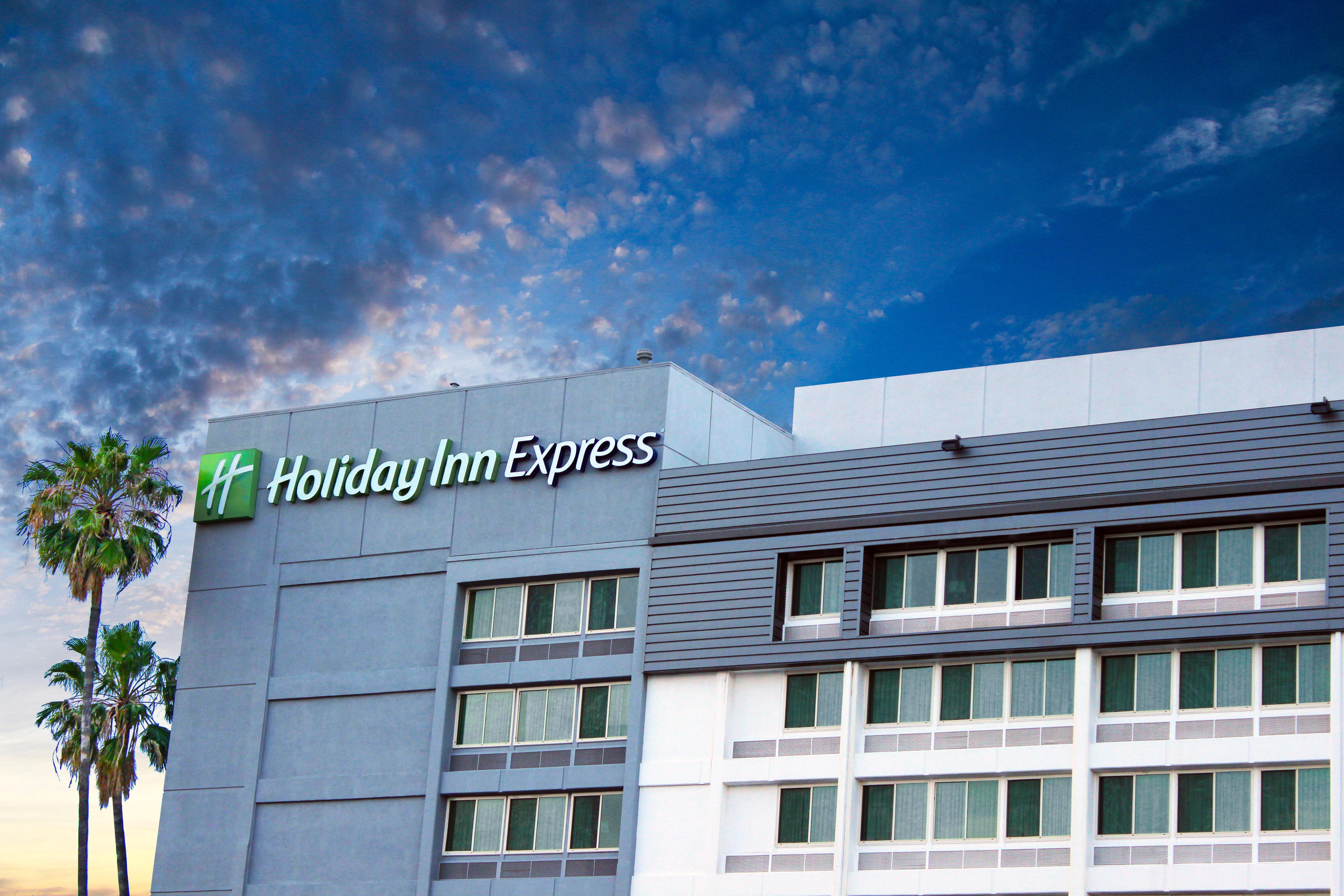 Holiday Inn Express Van Nuys, An Ihg Hotel Los Angeles Exterior foto