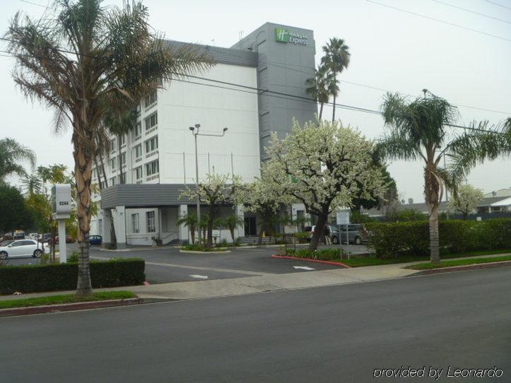 Holiday Inn Express Van Nuys, An Ihg Hotel Los Angeles Exterior foto