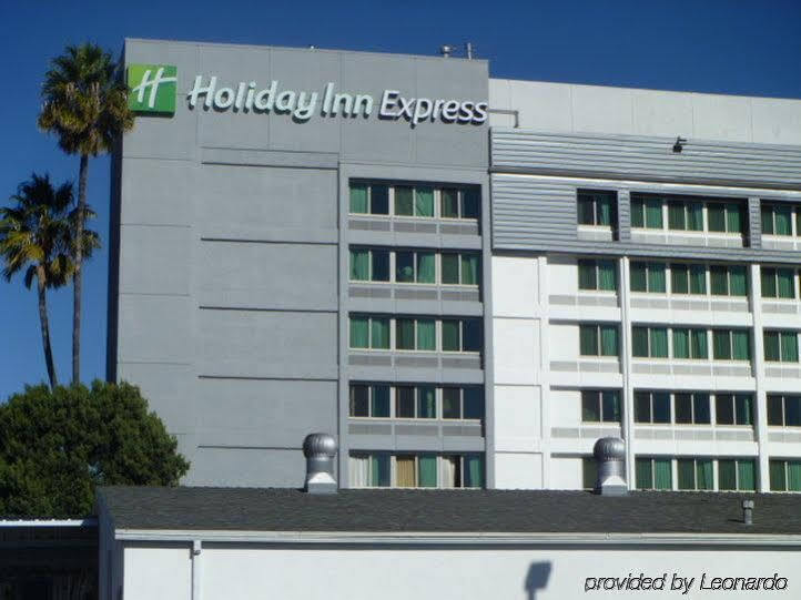 Holiday Inn Express Van Nuys, An Ihg Hotel Los Angeles Exterior foto